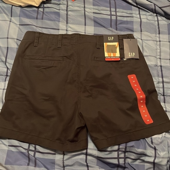NWT GAP classic midrise short black size 14 - Picture 2 of 5